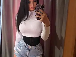 KayleyGunner_  live sex cam