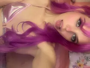 Stoned_Emmaxo  live sex cam