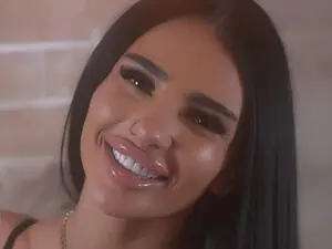 Britney_Charm  live sex cam