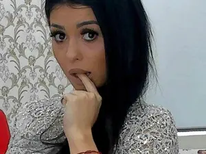 Irrenehotgirl  live sex cam
