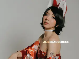 Alicedanger  live sex cam