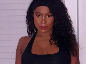 Meagan2good  live sex cam
