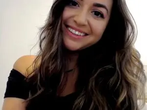 AlyssaShy  live sex cam