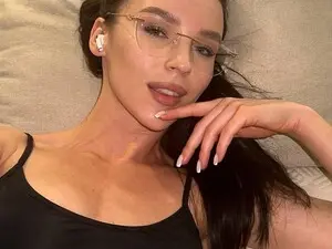 Sashalong  live sex cam