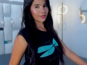 Emmy_nt  live sex cam