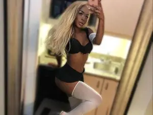 Milkjuggs  live sex cam