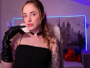 CassieHoward  live sex cam