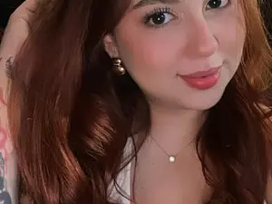BeeLatina  live sex cam