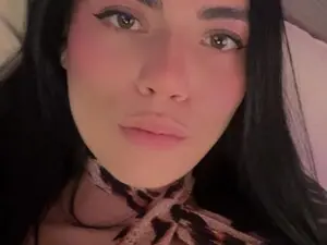 I_am_nina_  live sex cam