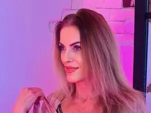 NaomiAmora  live sex cam