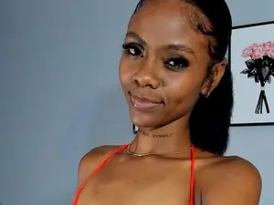 Mia_Rissi  live sex cam