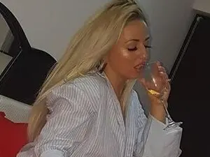 Alesyadoll  live sex cam