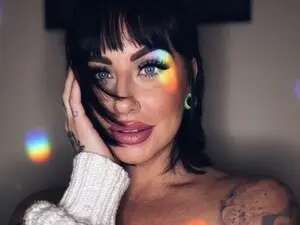 Milf_Julie  live sex cam