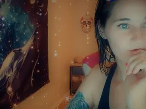 Lolabunny9  live sex cam