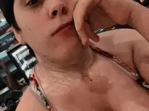 Almondonwheels  live sex cam