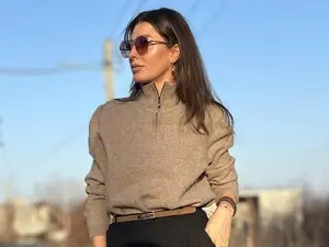 Nikolle_01  live sex cam