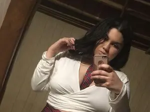 AliciaGreys  live sex cam