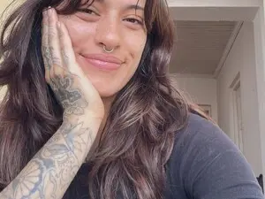 Bambi_Rosse  live sex cam