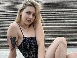 IlusionCat  live sex cam