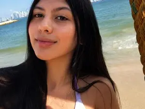 WhitneyR  live sex cam