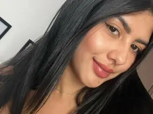WhitneyR  live sex cam