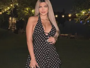 Bella_Posh  live sex cam