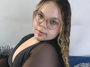 Emmaeva  live sex cam