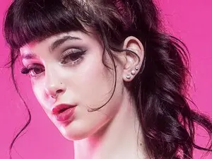 Lucyluvs  live sex cam