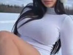 Kati_blu  live sex cam