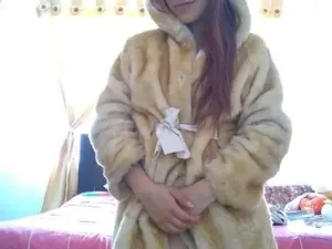 Kateen18  live sex cam