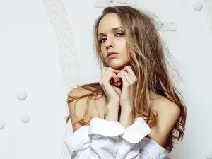 LovelyLullaby  live sex cam
