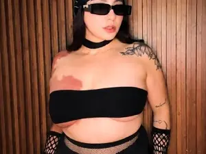 Dirty_vanell  live sex cam