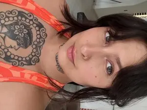 Luckyangell  live sex cam