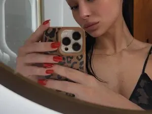 Miaaasuuu  live sex cam
