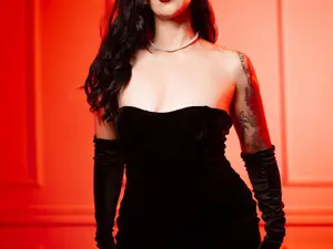 Kiira_  live sex cam