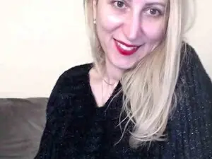 Luciahot5  live sex cam