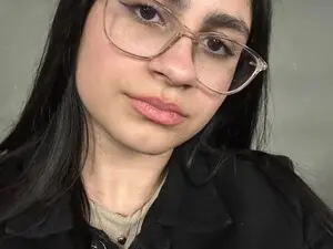 Maia45  live sex cam