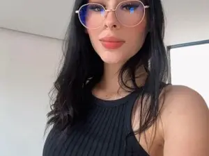 Dasha_b  live sex cam