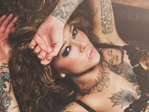 Juliabond  live sex cam