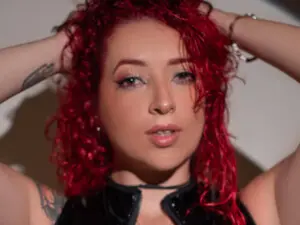 RoxanneStorms  live sex cam