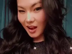 Karlyo  live sex cam