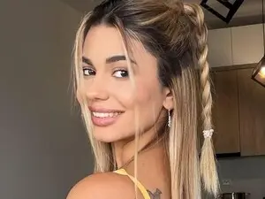 SianaLuxe  live sex cam