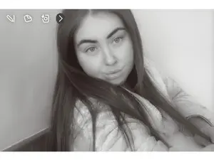 Curvylou_x  live sex cam