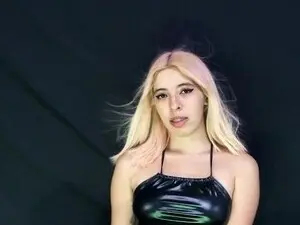 LizzyLace  live sex cam