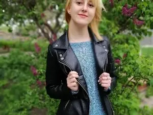 Nikolleta_M  live sex cam