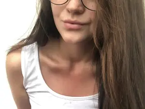 MagicalWitch  live sex cam