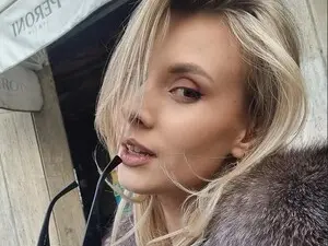 MishelleBrizo  live sex cam