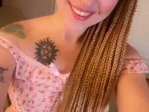 PixieSmiles  live sex cam