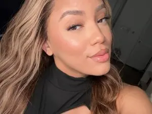 AvaBanks  live sex cam