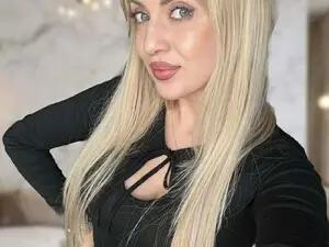 PyaMya  live sex cam